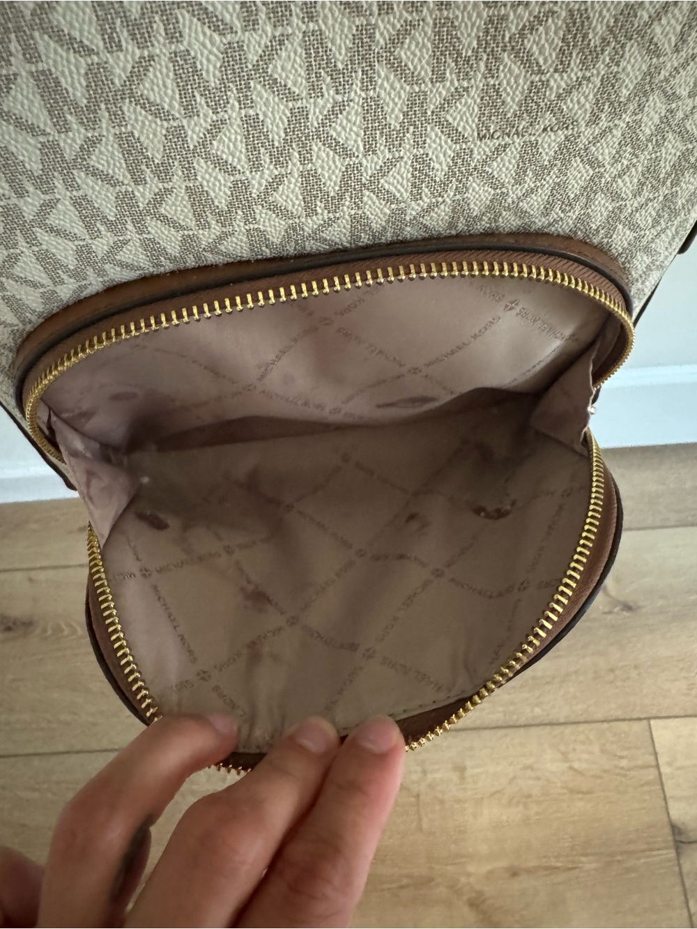 Michael Kors “Jaycee” monogram bag - Picture 8 of 8